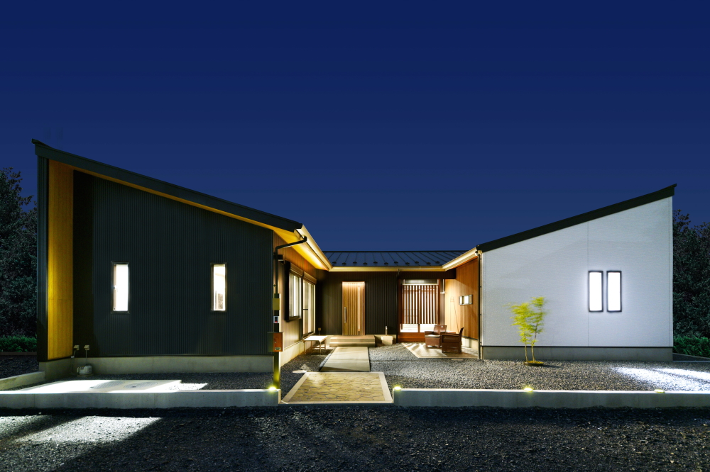 スタイリッシュな機能的デザイン住宅 茨城県筑西市のデザイナーズハウス 手の届く贅沢な家 Style Cubo